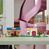 LEGO Animal Crossing: Nook's Cranny i Rosie u kući